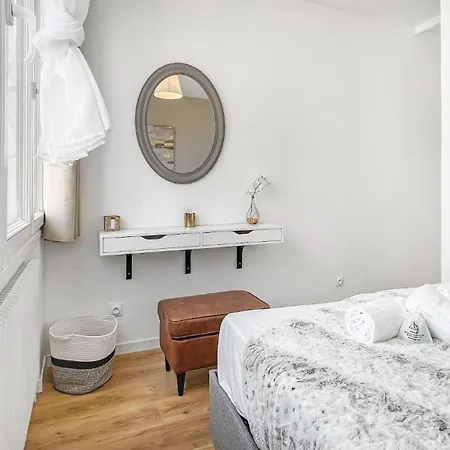 Homey Gold - Hyper Centre/proche Tram/wifi Gratuit Annemasse