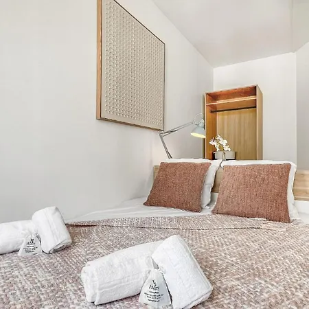 Homey Gold - Hyper Centre/proche Tram/wifi Gratuit *